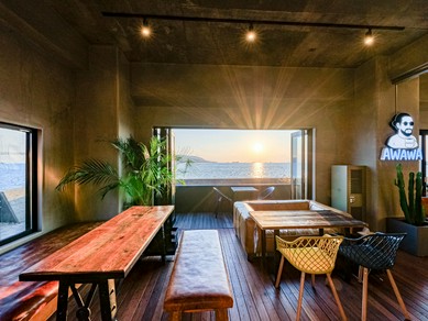 女子トークの花は満開。食事はもちろん、カフェ利用もOK