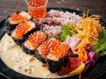 栄養バランスの良さを楽しめる、女性人気ナンバーワンメニュー『タルタルサーモンオーシャンプレート』