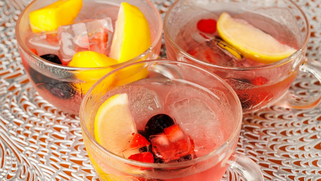 定番から彩り豊かなフルーツドリンクまで充実のカクテル