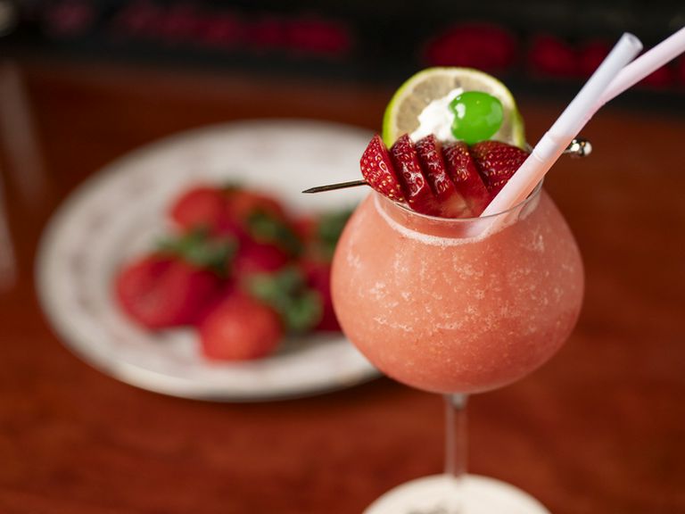 各地の旬を楽しむ『季節のフルーツカクテル』は必見