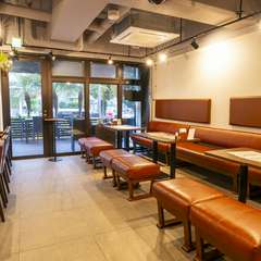 都会の喧騒を忘れる空間。青い海と風を感じるマリーナリゾート