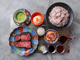 和牛牛のせ海苔黒カルボナーラ