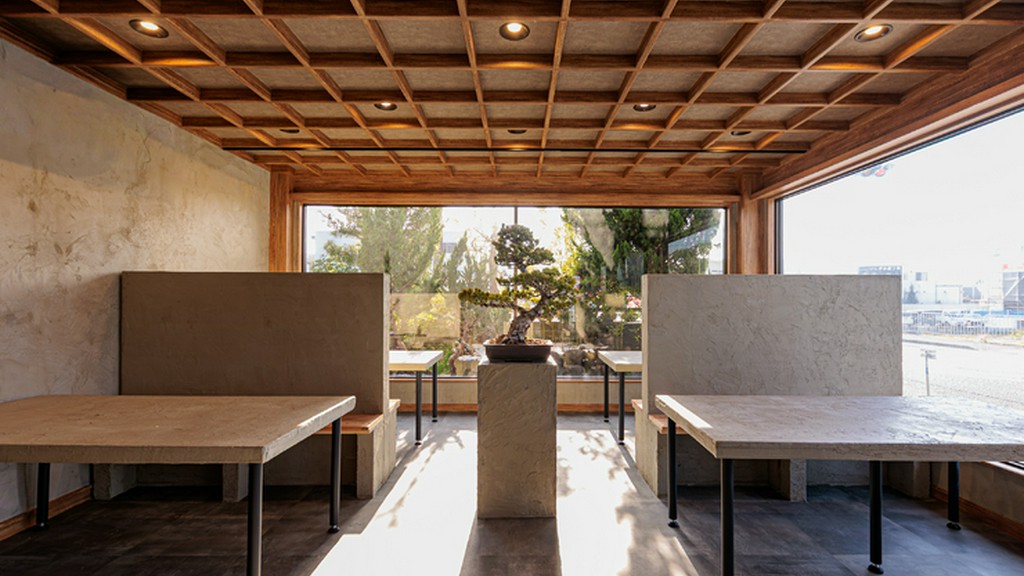 非日常が味わえる空間。和と洋の禁断の融合、和風洋食専門店