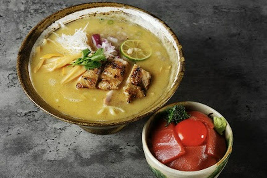 鶏白湯ミニ丼セット