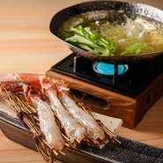北海道産活ズワイ蟹を中心としたコース料理を提供する【蟹大】は、大切な人とのかけがえのない時間に最適な一軒。記念日デートや、家族での特別な日の食事など、大切な日に足を運んでいただきたいお店です。