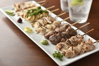 香ばしさと旨みを引き出す丁寧な焼きにこだわった何本でも楽しめるおすすめ焼き鳥