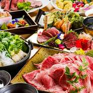 きめ細かな霜降りと上質な赤身のバランスに優れた神戸牛を厳選して使用。脂の甘みと肉本来の旨みが際立つよう、部位ごとに最適な火入れと味付けを施しています。