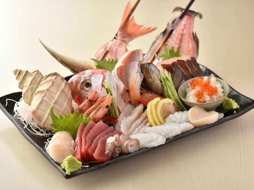 淡路島漁港から毎日届く旬魚を使用し鮮度と旨みを存分に味わえる自慢のおすすめ海鮮料理です