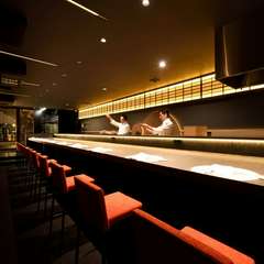 用途で選べる上質な空間、五感で愉しむカウンターと個室