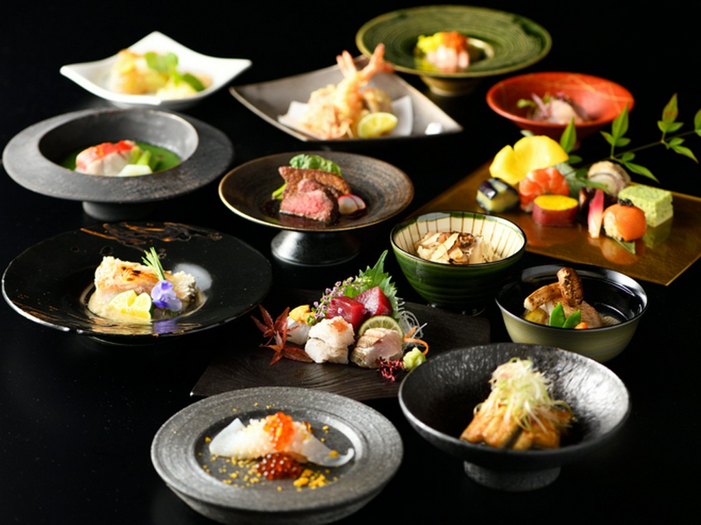 格式を静かに語る、洗練された和の設えと穏やかな時間