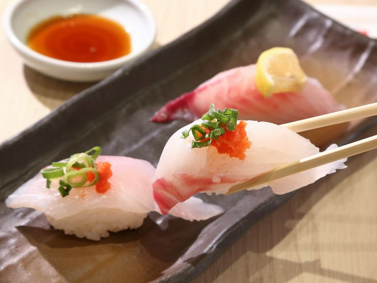 産地に寄り添い、旬の味覚を届ける「天然魚」