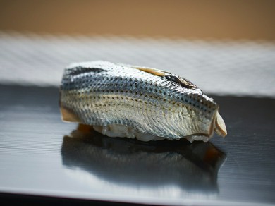 日本一の天草産小肌。光り輝く粋なひと口『小肌の握り』