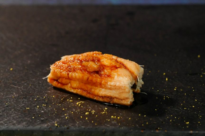 江戸前の仕事光る、対馬産穴子握り