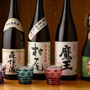 焼酎の豊富な品揃えも大きな魅力。希少性から“幻の焼酎”と呼ばれる「3M」森伊蔵・魔王・村尾をはじめ、プレミアム焼酎、JAオリジナル焼酎などをラインナップ。「3M」のお得な利き酒セットも用意！