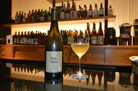 ・スパークリング、白、赤 1500円~
・シャンパーニュ 2500円~
