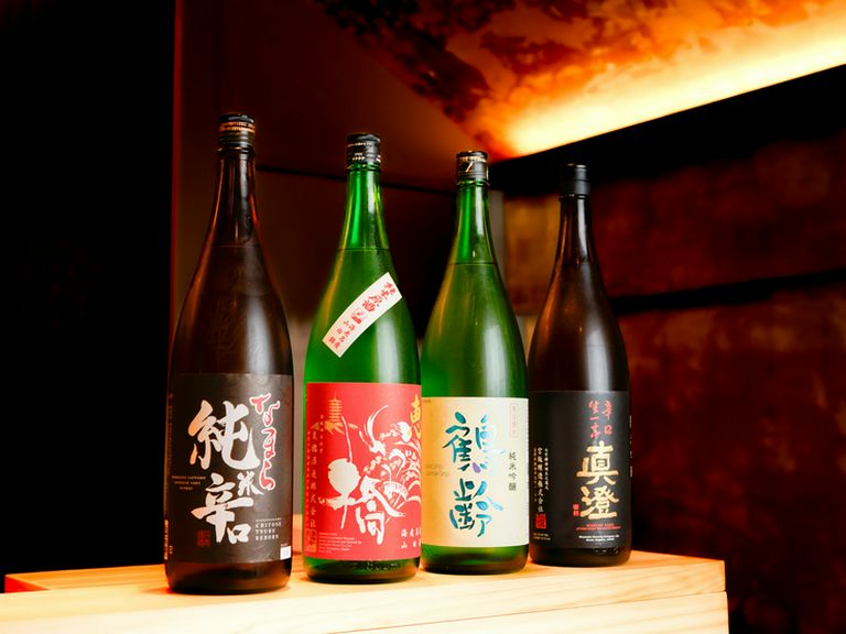 さまざまな和のマリアージュ。鮨と和食に合う日本酒を用意