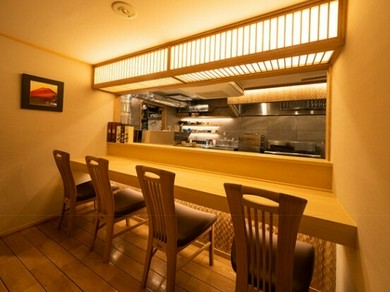 2名から利用可能。完全個室は、デートや会食にオススメ