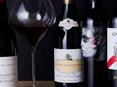 プレミアムワインも。ソムリエが厳選したワインが豊富