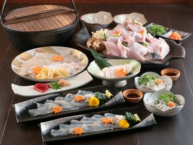 新鮮なふぐを贅沢に食す『てっちりコース』