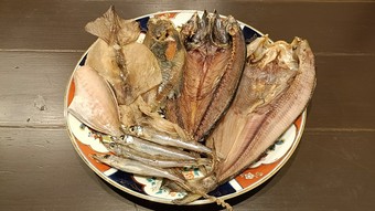 これぞ干物の究極系。漁師浜の母の技と心『富山生地の塩物』