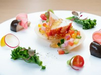 旬の高級食材も登場！季節の美味にひたれる『ディナー 彩コース』