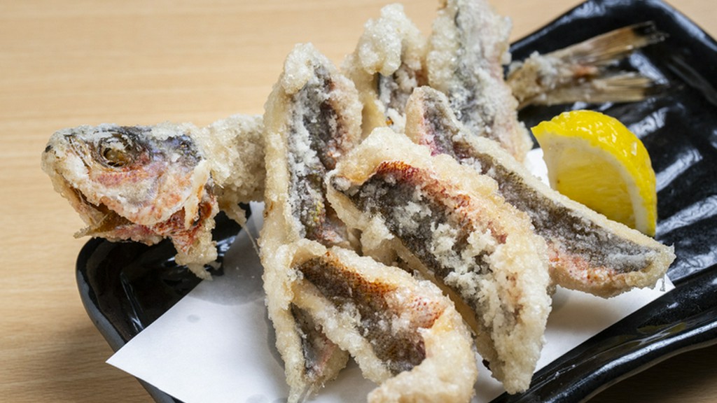 軽やかなつまみから食べ応えのある料理まで、南国の恵みが充実