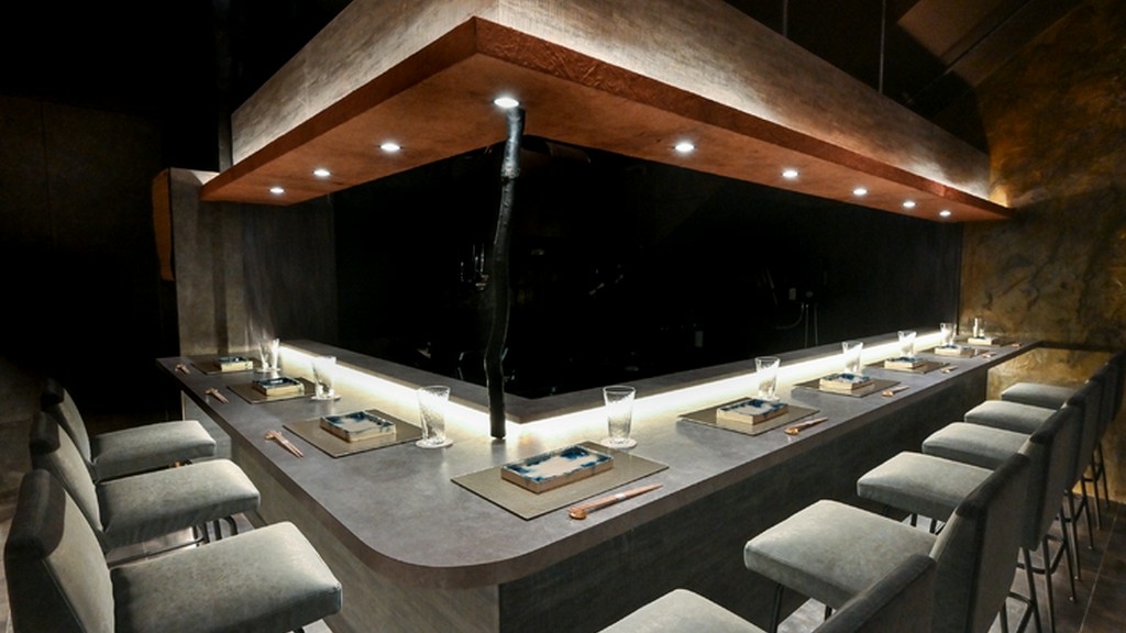 大人がゆったり過ごせる空間、心地よいもてなしが揃う栄の隠れ家