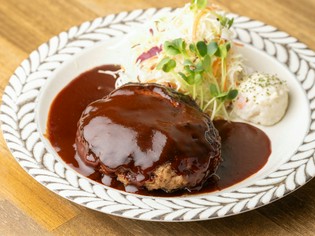 肉感とソース、全体のバランスが絶妙『手づくりハンバーグ』