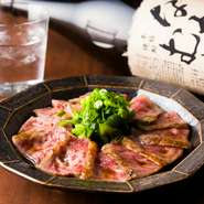落ち着いた雰囲気と自然体のまま過ごせる空間は、大人な二人の食事にも最適。炭火焼きや創作和食をゆっくり味わいながら、気取らないデートを楽しめます。