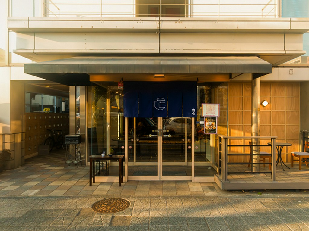 深夜2時まで営業【百℃】