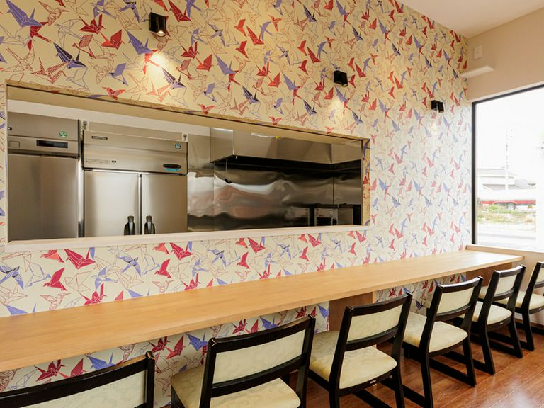 落ち着いた空気が流れ、肩の力を抜いて過ごせる和の空間