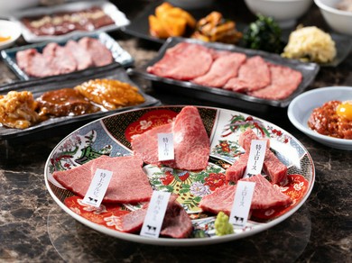 高品質な和牛を様々な手法で楽しめる、三軒茶屋の焼肉専門店。 