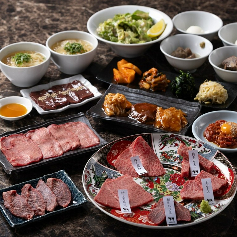 極み和牛レバーや和牛5種盛り合わせなど、珠玉のメニューが揃った極上の内容です。