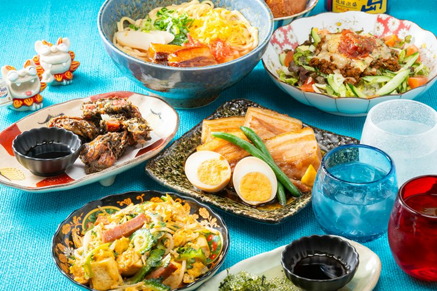 【名物】5時間煮込んで仕上げた、とろとろのラフテー