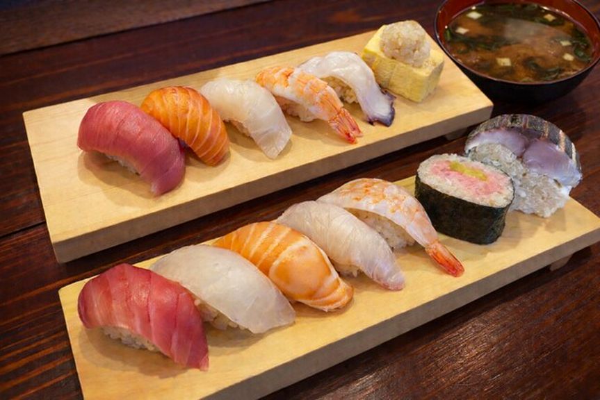 人気ネタを味わえる『握り寿司盛合せ』