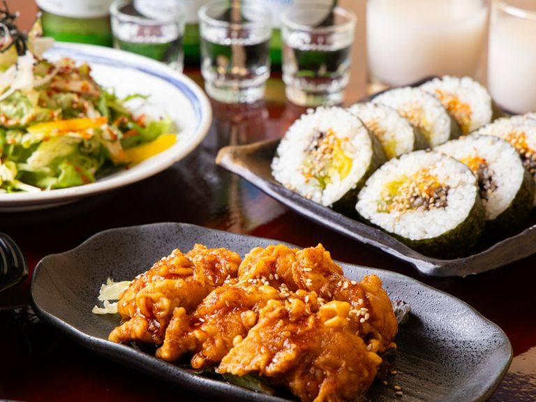 韓国料理と会話を楽しむ優雅な女子会