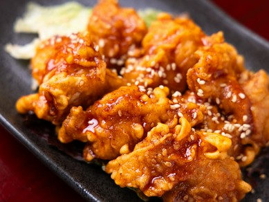 程よい辛さがヤミツキに『ヤンニョムチキン』