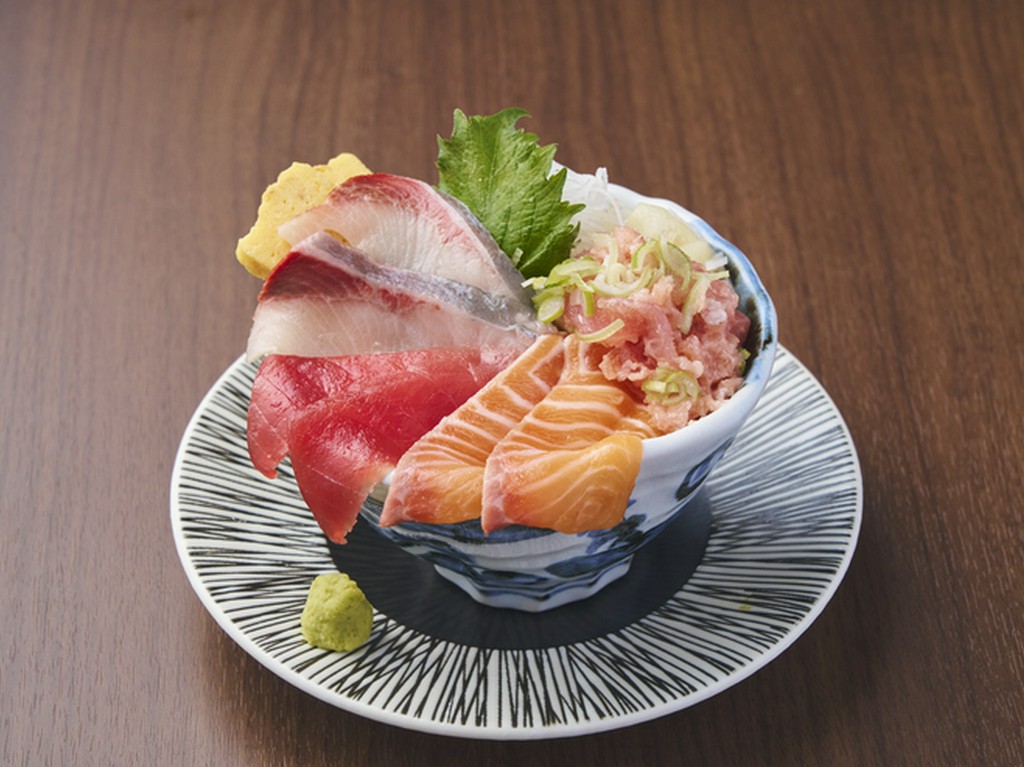 海鮮丼