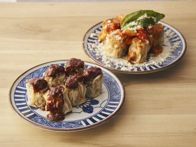 1つ1つ店内で作る〈手包み焼売〉は必食