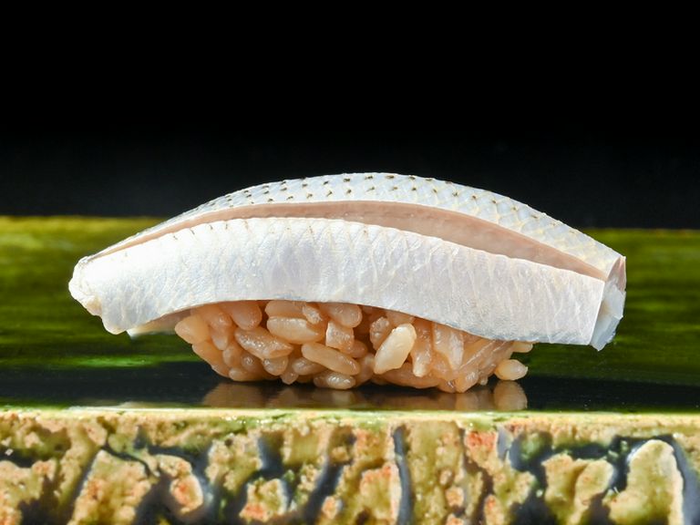 心地良い爽やかさとまろやかな酸味。職人の技と素材の良さが融合した一品『小肌』