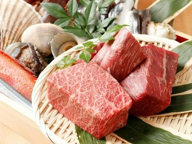 厳選された旬の食材の調理法や量などをゲストが選べる『調理法や量を選べる本日のおすすめ食材』