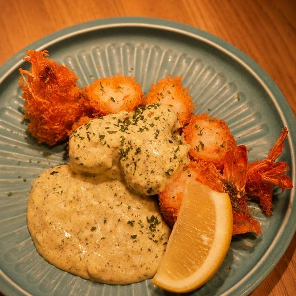 ザックリ食感の海老に豊かな風味をプラス『大海老フライのバジルクリーム』