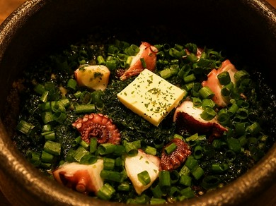 土鍋でふっくら。厳選米使用の『背徳の磯バター土鍋』