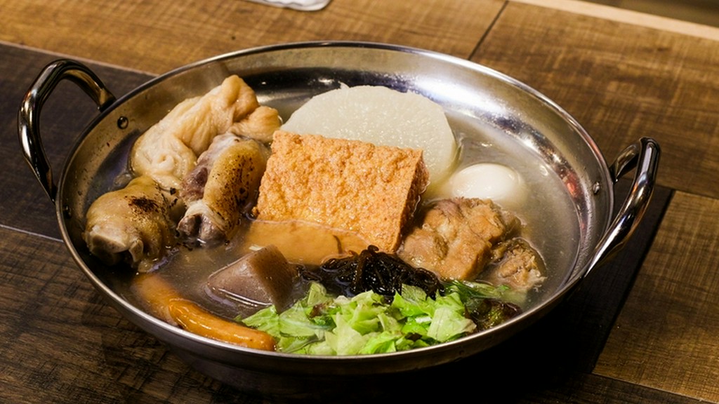 沖縄の塩をベースに沖縄の定番食材も盛り込んだ、個性豊かな『おでん』