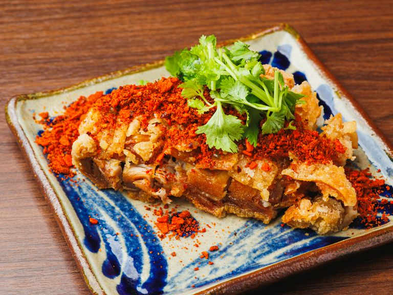 ひとくち食べたら止まらない、刺激と旨みのやみつきチキン『毛沢東スパイシーチキン』