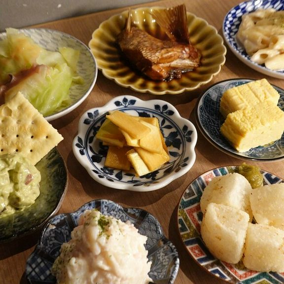 旨い肴と楽しみたい酒。日本酒もアテも各種厳選