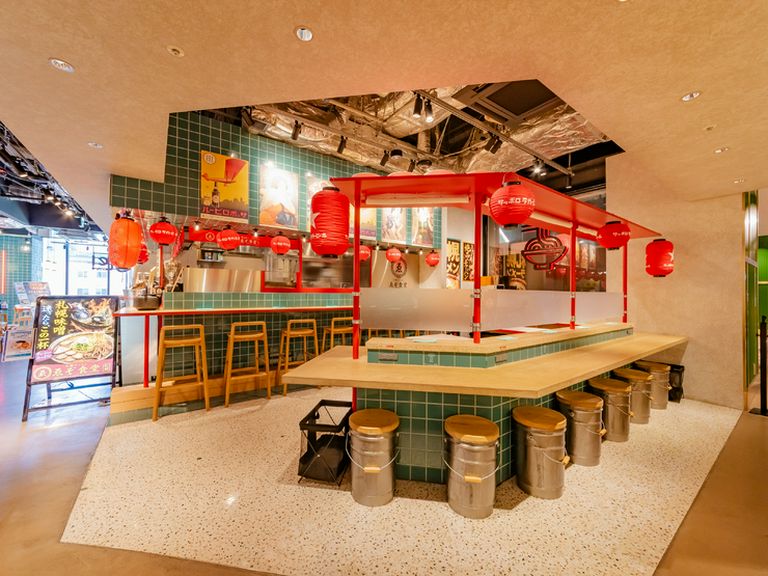23時まで営業。仕事帰りや〆の一杯に、本場の札幌味噌ラーメンを