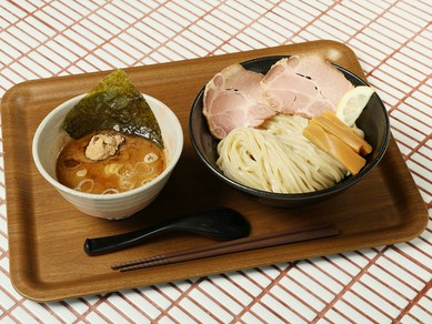 魚介の旨みと豚骨の深いコクを濃縮『濃厚魚介豚骨つけ麺並盛（200g）or大盛（300g）』