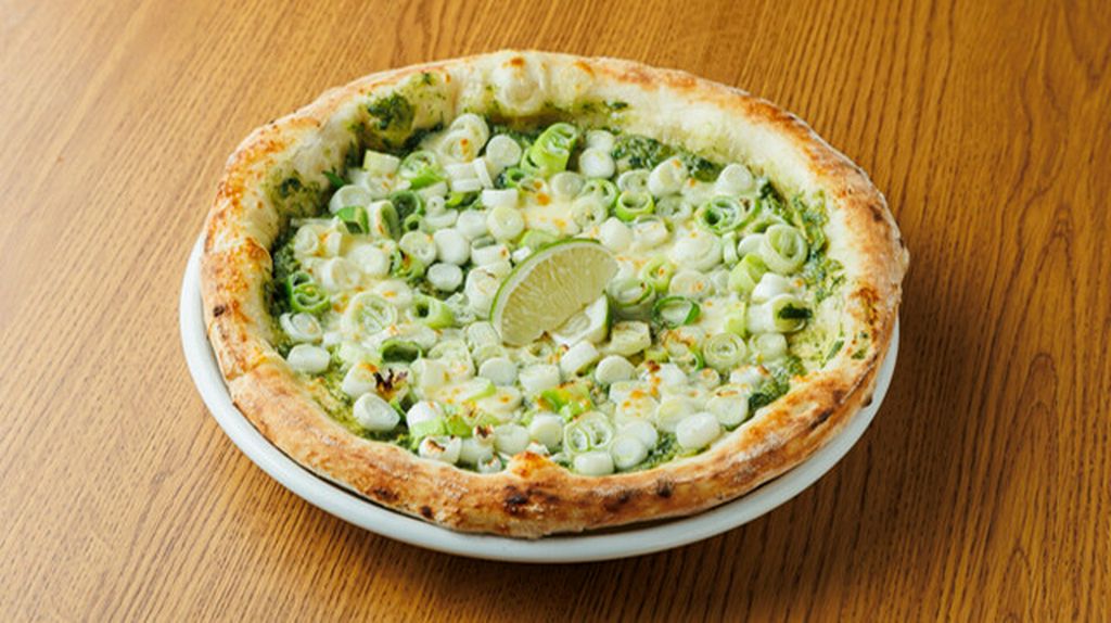 京食材とイタリアンが出会う。名物『京ピザ NEGINEGI』