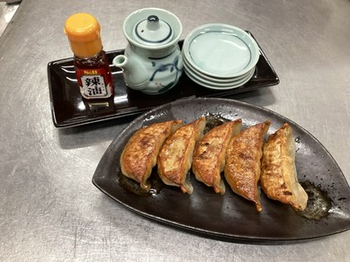 香ばしさとジューシーさのバランスが魅力の定番餃子『宇都宮AQ餃子』
